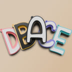 Bokstav - Färgglad nyckelring i två lager